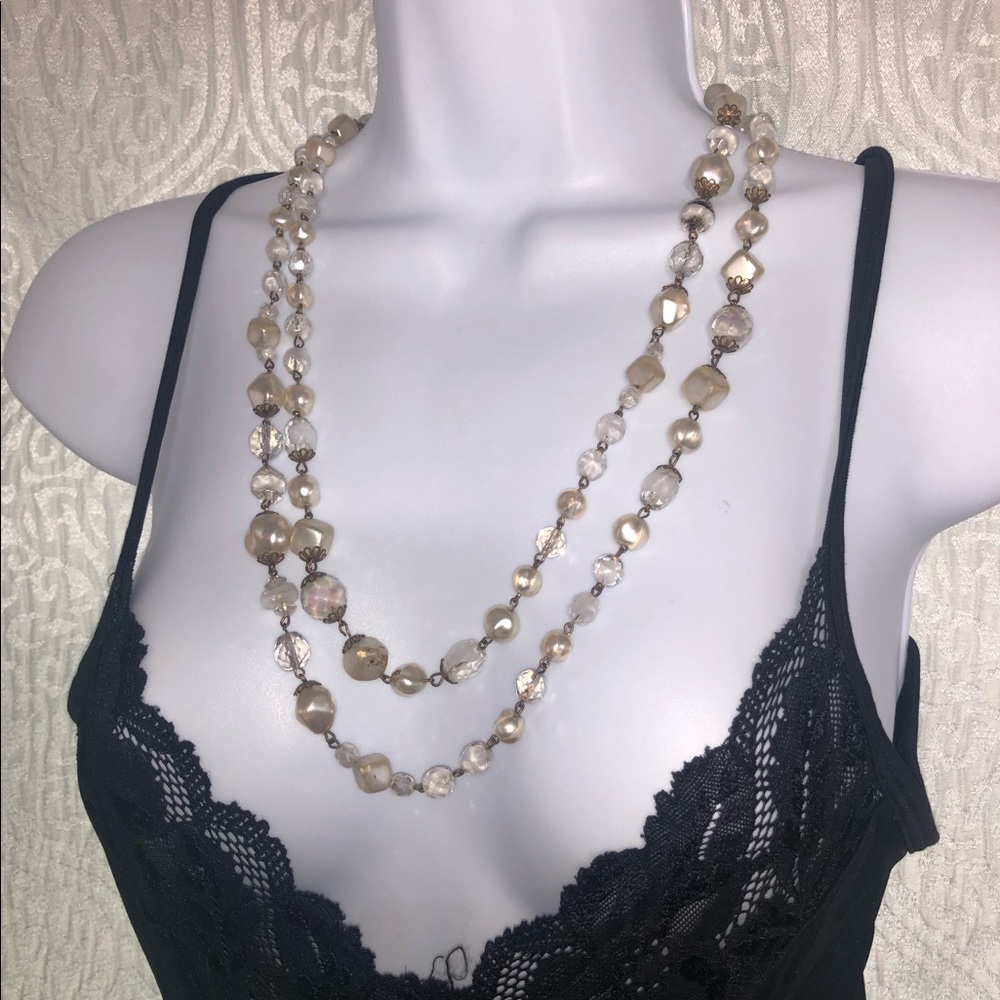 VINTAGE Glass faux pearl beaded brass necklace - Picture 1 of 8